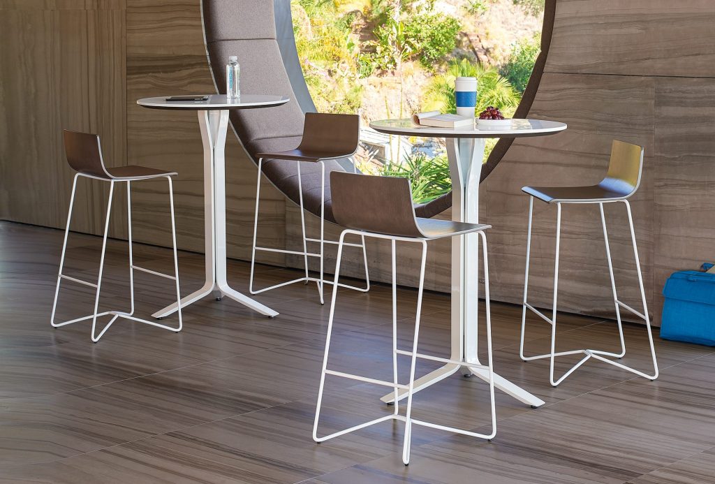 Vero Meeting Tables with Brink Stools