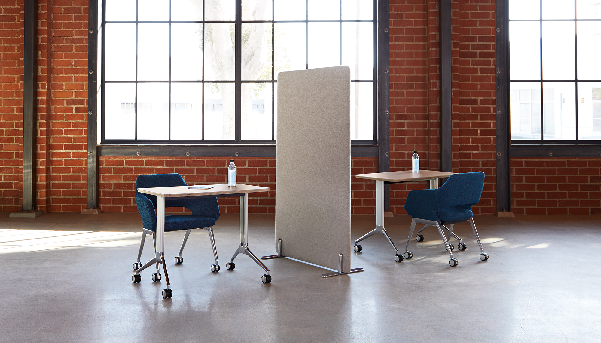 Flirt® Privacy Screen - Arcadia Contract